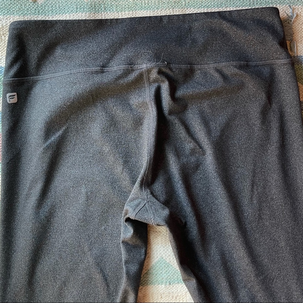 FABLETICS | Women’s Salar Cropped Athleisure Workout Squat Proof Leggings Gray M - Picture 9 of 10